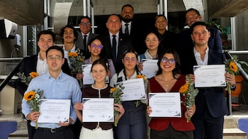 La CCSS reconoció a los médicos con las mejores calificaciones del examen de ingreso a residencias médicas del periodo 2026-2027. Cortesía: CCSS