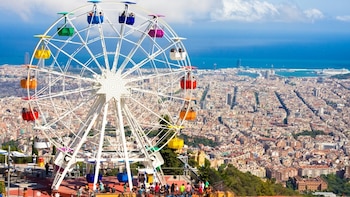 Se cumplen 125 años del parque de atracciones español que inspiró a Walt Disney: una pista de hielo ecológica con vistas al Mediterráneo