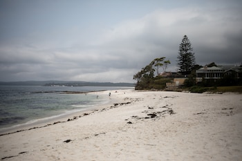 La playa de Hyams, en Australia, se reconoce por tener la arena más blanca del mundo (REUTERS/Alkis Konstantinidis)