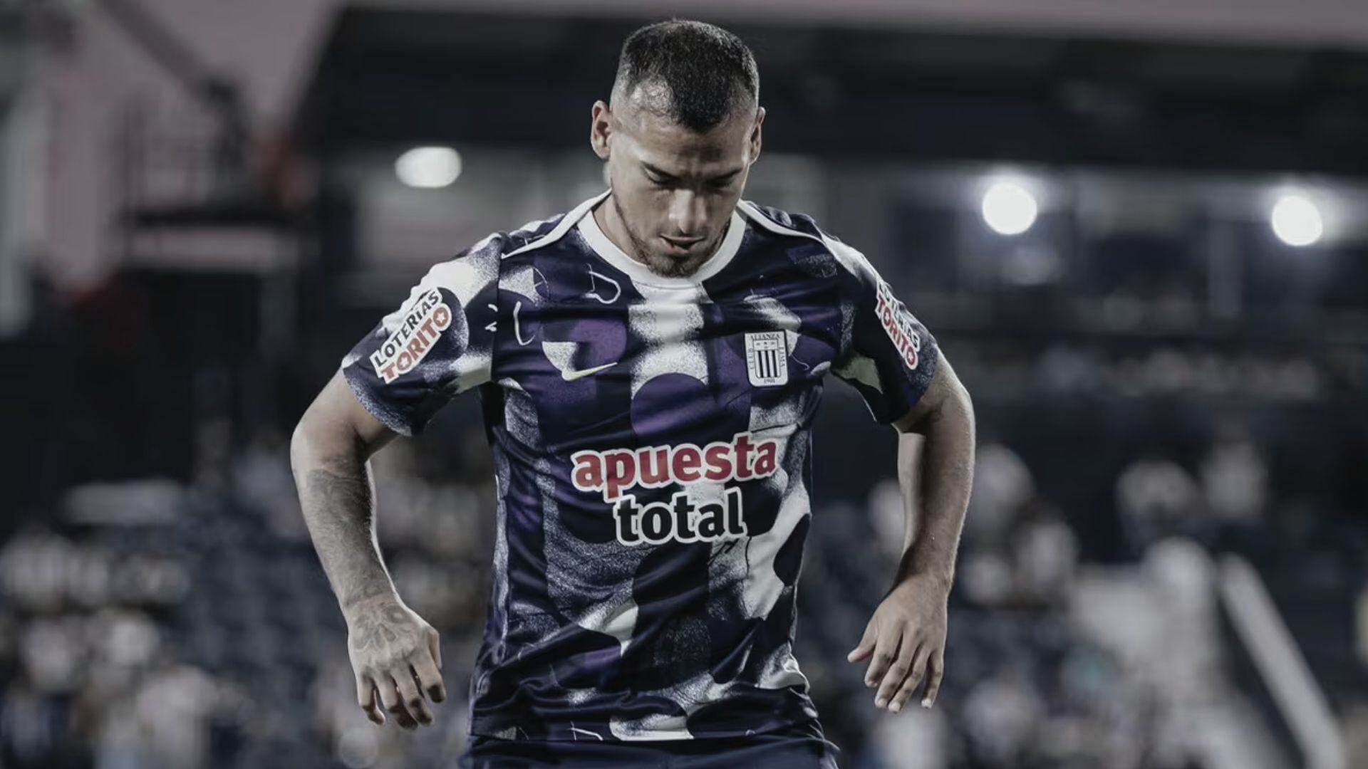 Miguel Trauco enfrenta una seria acusación de violencia sexual que habría tenido lugar en la concentración en Montevideo. Crédito: Alianza Lima.