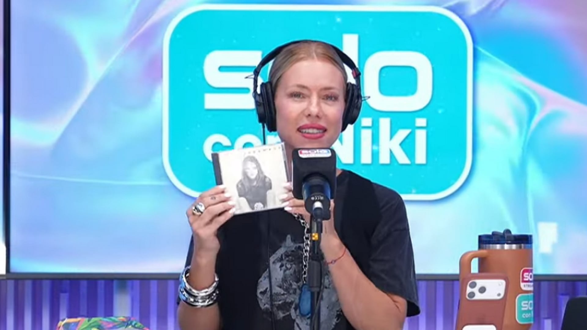 Nicole Neumann a sus 15 años grabó un disco y fue parte de algunas ficciones