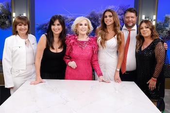 Mirtha junto a sus invitados