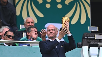 Infantino da marcha atrás y anula su propuesta de privatizar el Mundial