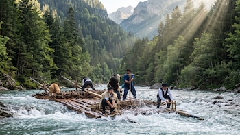 Talaban en invierno y navegaban en primavera: la historia de los almadieros del Pirineo, los domadores de los ríos helados