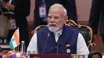 India describe como "un héroe" al piloto del vuelo de Flydubai a Israel por "evitar una gran tragedia"