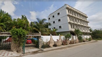 Este hotel económico es una buena opción si quieres conocer el Caribe mexicano junto con tu peludo y buscas un lugar seguro en el cual descansar sin gastar mucho. (Captura de pantalla, Google maps)