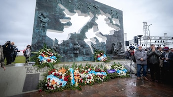 Tapan las Malvinas en un