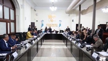 Los jefes de bloque del Congreso de Guatemala aprueban la agenda de los plenos del 18 y 20 de agosto, sin incluir subsidio a los combustibles