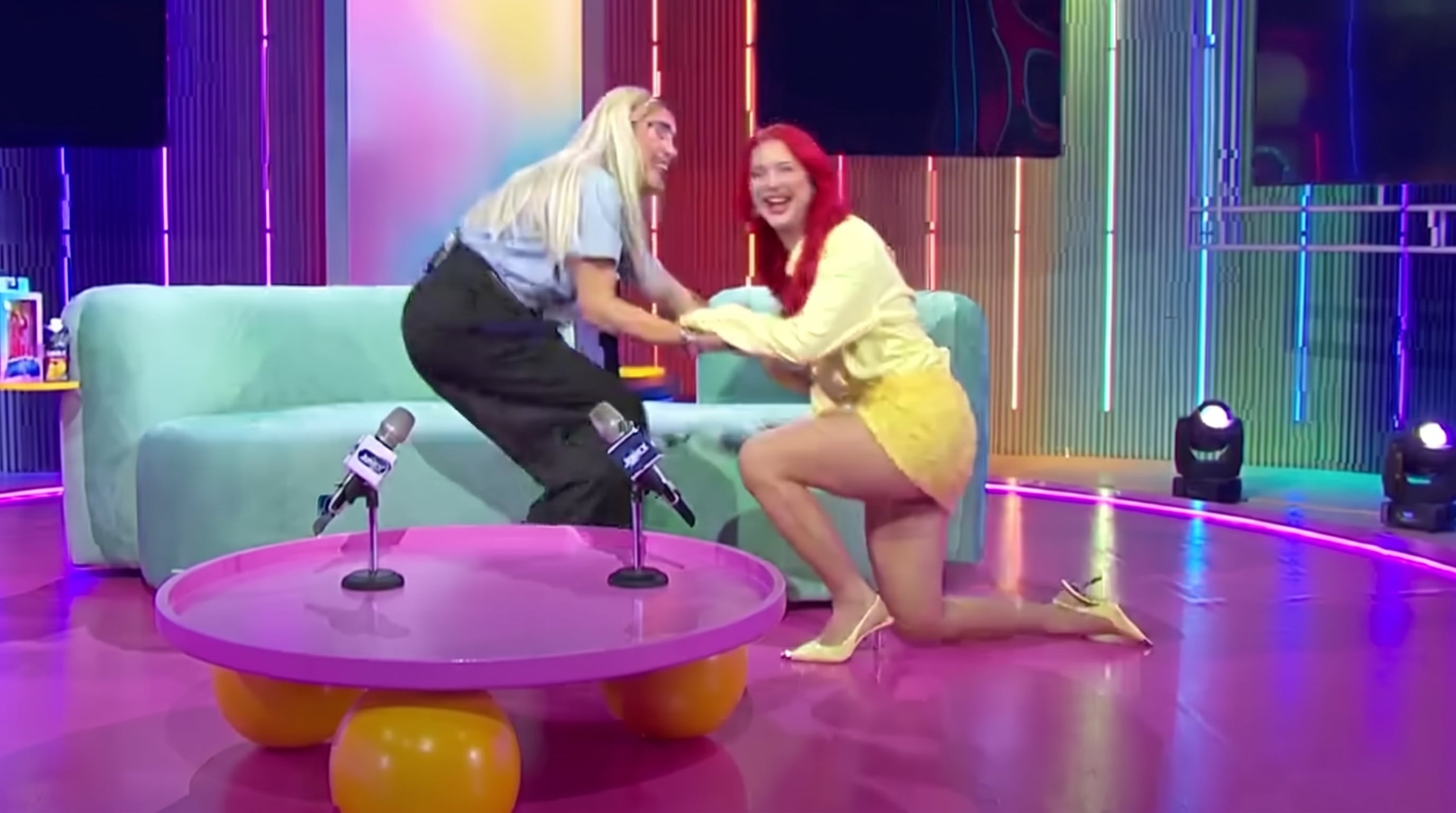 El blooper de Flor Vigna en la televisión mexicana: “Soy muy torpe”