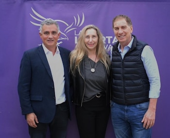 Karina Milei junto a Sebastián Pareja y Diego Santilli en el evento de dirigentes realizado en Suipacha, provincia de Buenos Aires