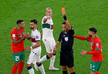 Tello dirigió tres partidos en Qatar 2022, incluyendo el compromiso entre Portugal y Marruecos por los cuartos de final - crédito Paul Childs/REUTERS