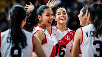 Con Ariana Vásquez, la selección