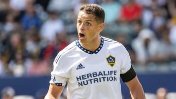 Chicharito Hernández arremete contra el