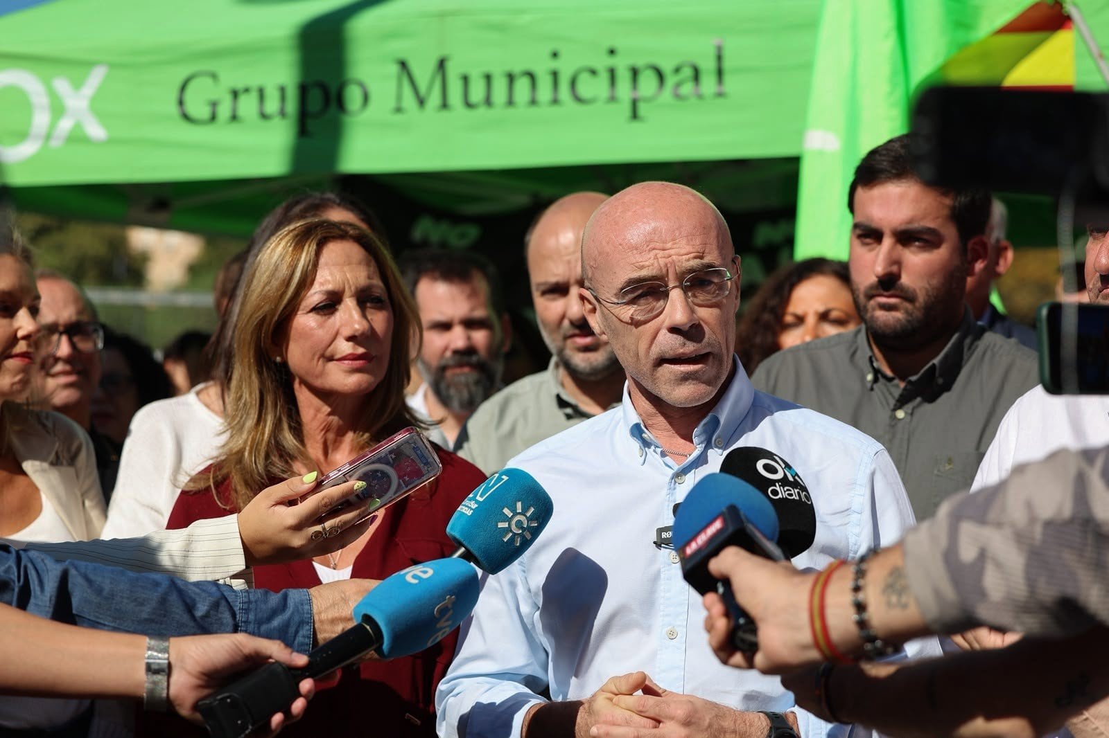 25/10/2026 Imagen del jefe de la delegación de Vox en Bruselas y coordinación Nacional Jurídico, Jorge Buxadé, en una atención a los medios.POLITICA VOX
