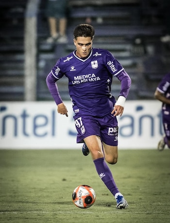 Juan Pablo Goicochea tuvo pocos minutos en Defensor Sporting de Uruguay.