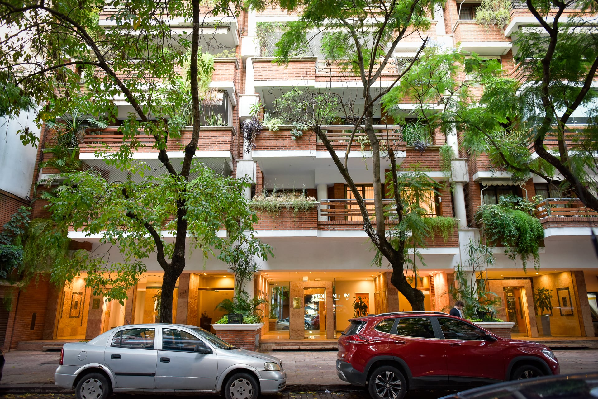 El edificio donde vive Adorni en Caballito (Gustavo Gavotti)