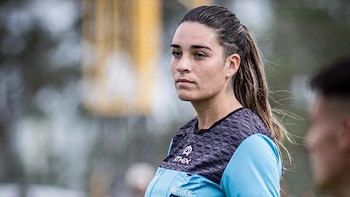 Una árbitra de fútbol murió tras chocar contra un árbol en Tres Arroyos: quién era Maite Otaegui