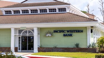 Otro banco de EEUU en