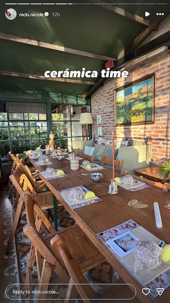 Entre cerámica, cena con amigos y aire libre, Nicki Nicole celebró su cumpleaños