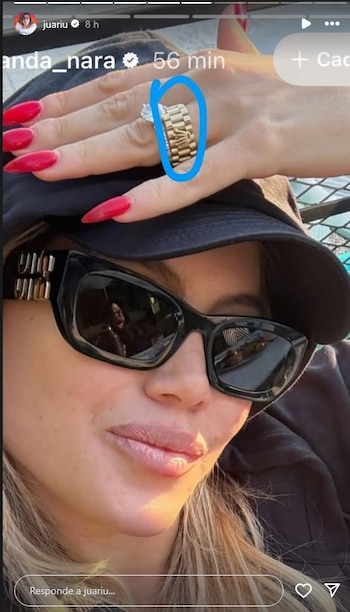 El anillo de Wanda Nara que mostró en sus redes y que es similar al que usa Ayrton Costa (Instagram)