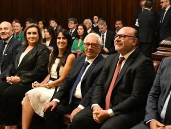 De derecha a izquierda: Miguel