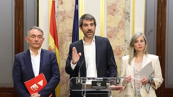 El Gobierno vuelve a paralizar el decreto de alquileres para negociar con Junts y Podemos después del verano