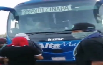 Normalistas de Ayotzinapa y Guardia