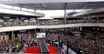 (Twitter/@aurilvslouaylor)