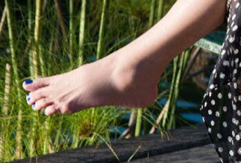 El zoom al pie izquierdo