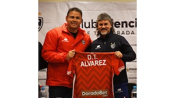 Sergio Ludeña junto a Leonel Álvarez, nuevo entrenador de Cienciano.
