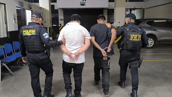 La PNC y la DIPANDA advirtieron que en Guatemala crecen los falsos allanamientos y la usurpación de autoridad por parte de la Mara Salvatrucha y el Barrio 18.