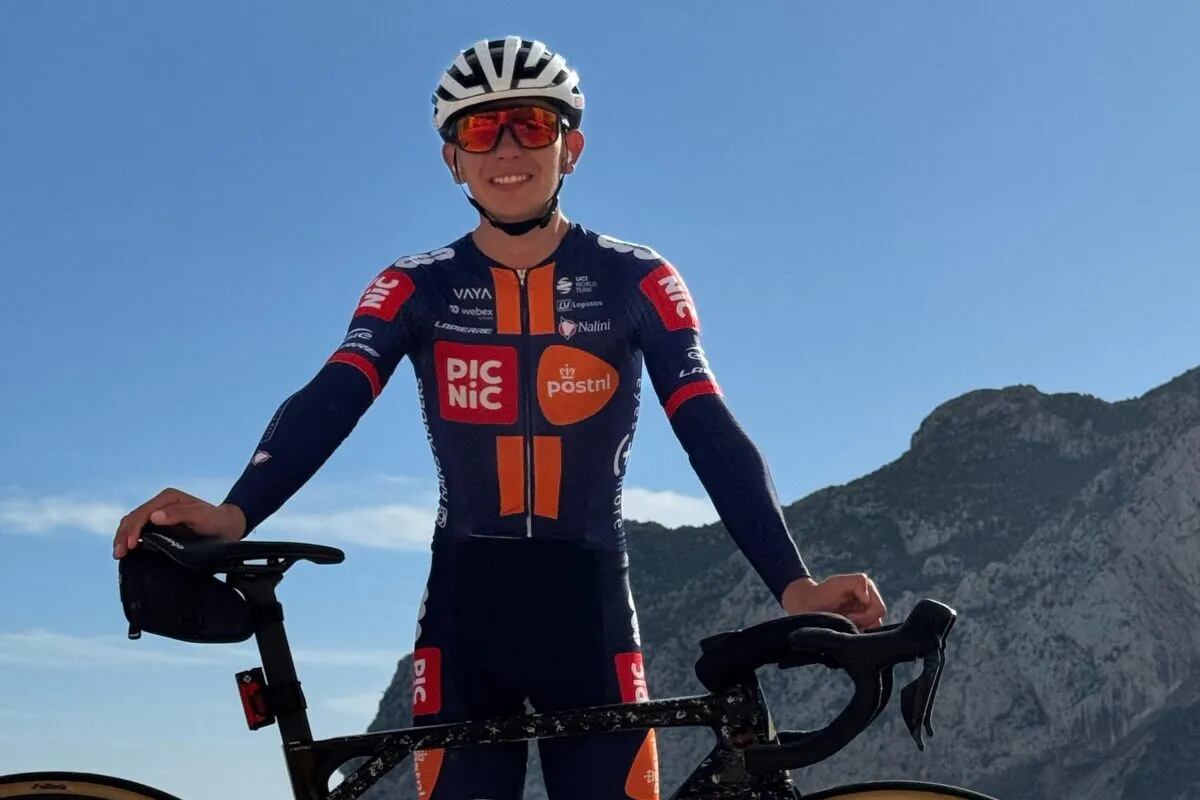Juan Guillermo Martínez corre su primera gran vuelta como ciclista profesional - crédito Juan Guillermo Martínez