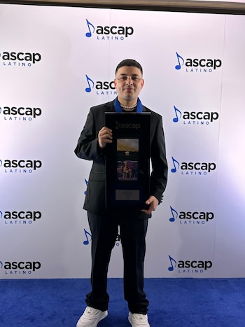 El compositor del año en los Estados Unidos es el colombiano Keityn.