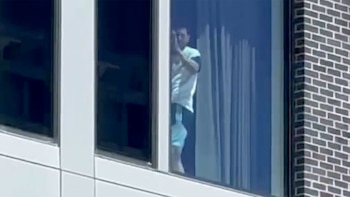 El gesto de Lionel Messi que provocó una ovación de los hinchas de Argentina en la puerta de la concentración