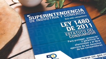 La Sala consideró que el llamamiento en garantía no excede las competencias jurisdiccionales de la SIC, sino que permite resolver de manera integral las relaciones jurídicas derivadas de una controversia de consumo - crédito Confederación Colombiana de Consumidores