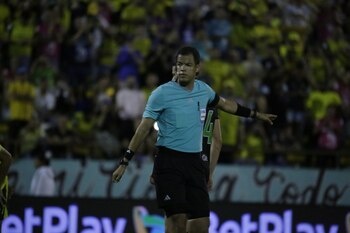 Jhon Ospina fue el árbitro
