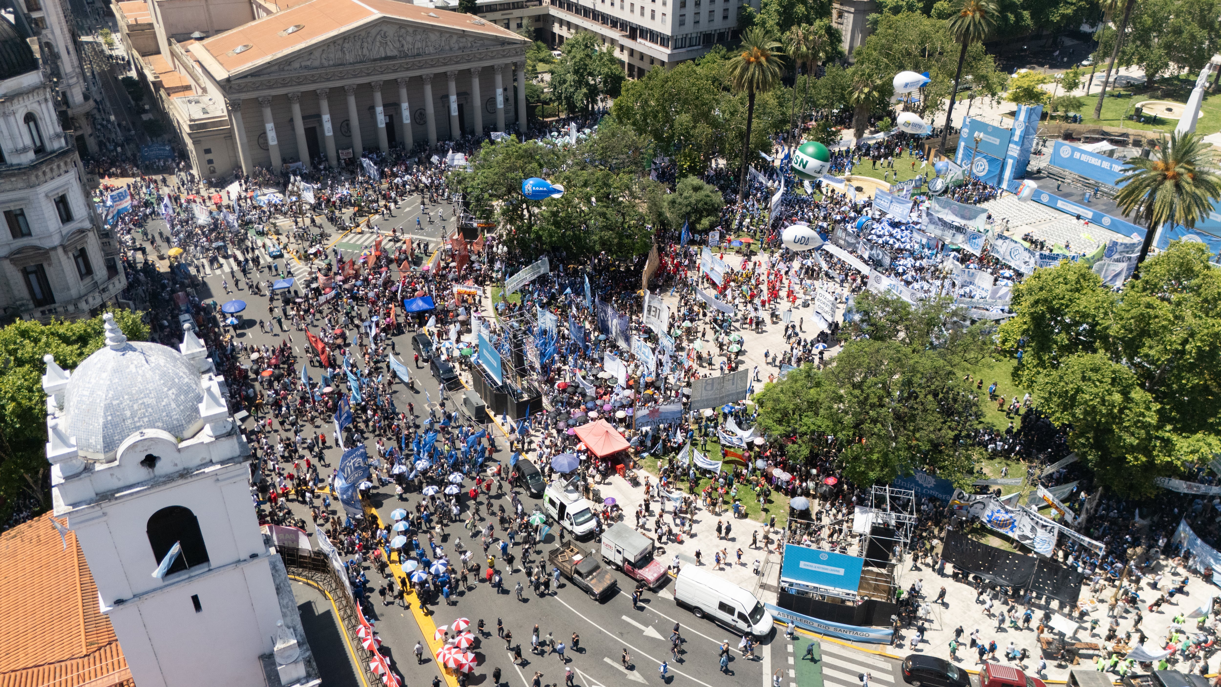 La marcha de la CGT desde el aire (Fotos: Jaime Olivos)