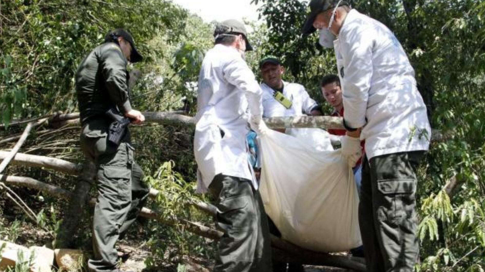 La comunidad en el sector fue la que avisó a las autoridades tras percatarse de la presencia del cuerpo que tenía una herida de bala - crédito archivo Colprensa/Vanguardia Liberal/ Marco Valencia
