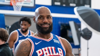 “¿Saben quién soy?”: las desafiantes frases de LeBron James en su nueva franquicia y la broma sobre su legado en la NBA