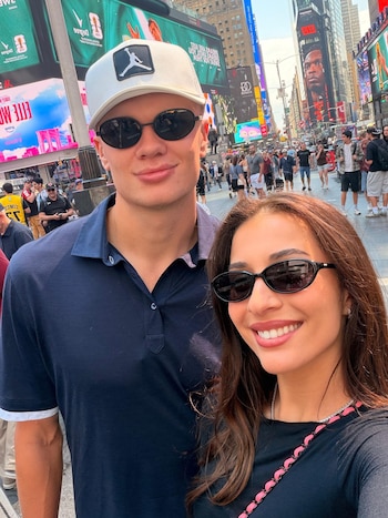 La salida de Erling Haaland y su novia Isabel Haugseng Johansen por New York