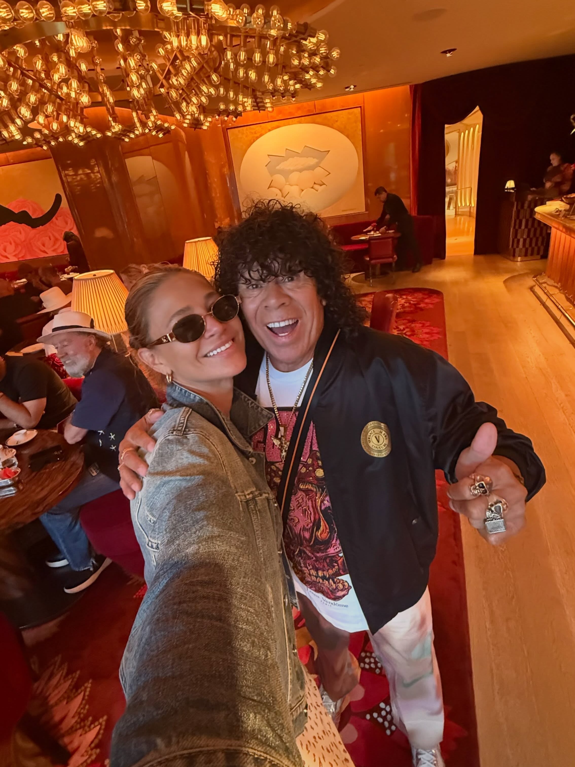 Carla y La Mona Jiménez protagonizaron una foto juntos en medio de sus días en la Gran Manzana
