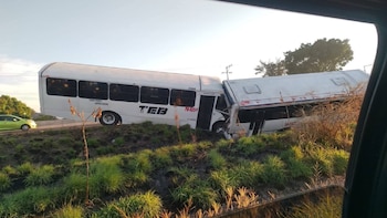 Accidente entre camiones de pasajeros