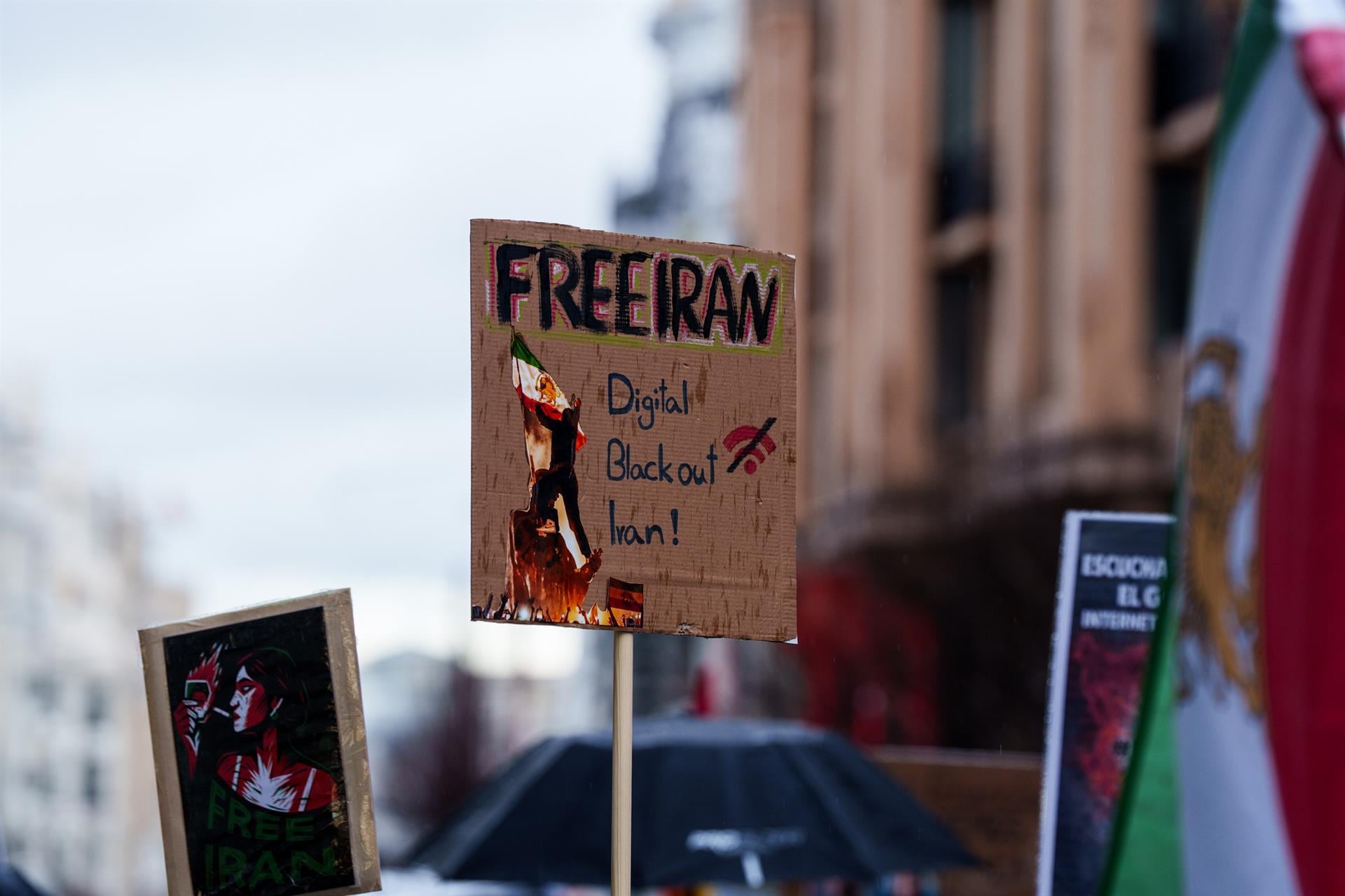 Las autoridades iraníes dejan en libertad a Erfan Soltani, el primer manifestante detenido en las protestas