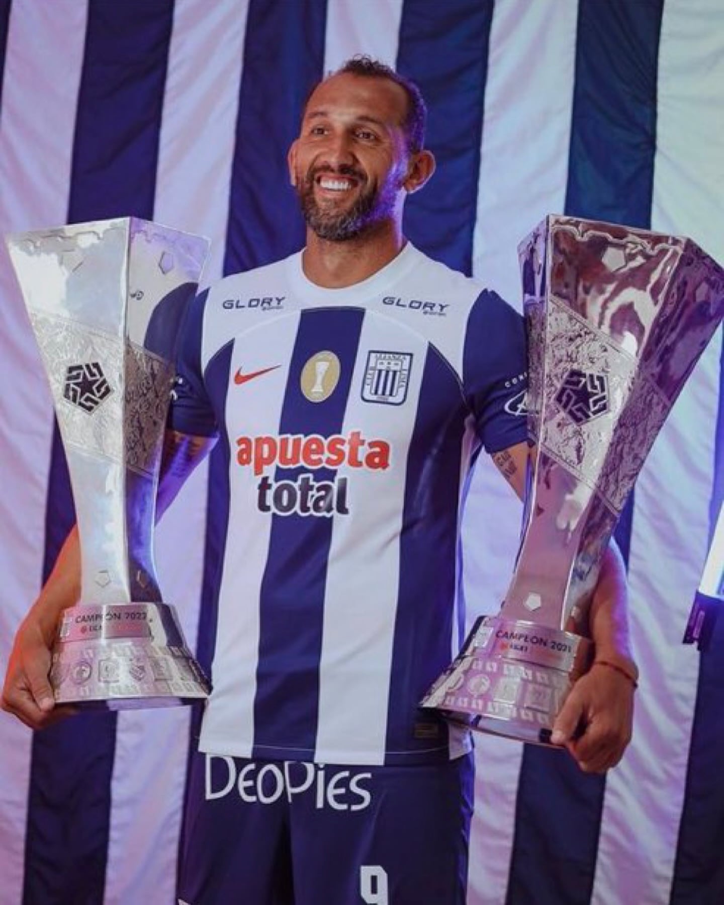 Hernán Barcos consiguió el bicampeonato nacional con Alianza Lima en 2021 y 2022. - créditos: Difusión