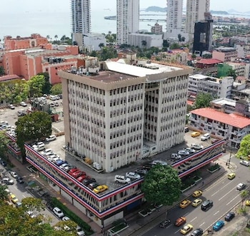 El Municipio de Panamá se convirtió en el primer gobierno local del país en incorporarse al componente Carbono del programa Reduce Tu Huella Corporativo. Tomada del Municipio de Panamá