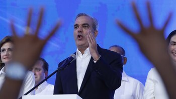El recuento final de los comicios dominicanos confirma la reelección de Luis Abinader
