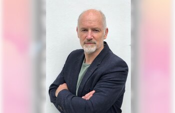 Charles Arthur es un periodista