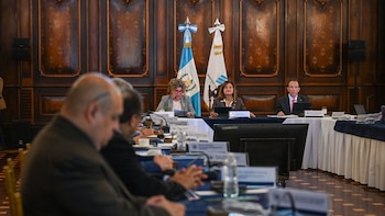 Guatemala: La vicepresidenta Karin Herrera lidera una reunión del GABECO sobre combustibles e inflación