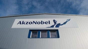 Nippon Paint ofrece 7.500 millones por el negocio de pintura decorativa de AkzoNobel