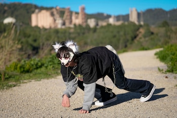 Joven que se identifica como